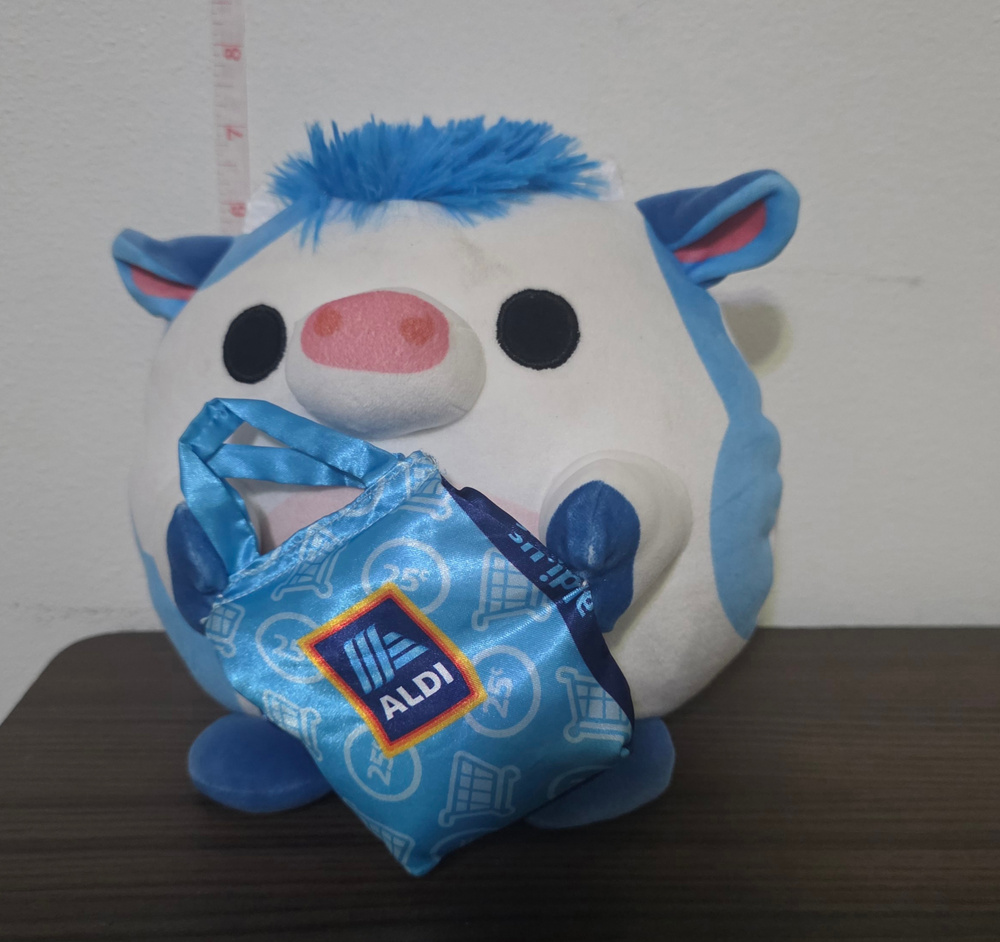 ALDI Exclusive Zuru Snackles "Stella" the Blue Cow